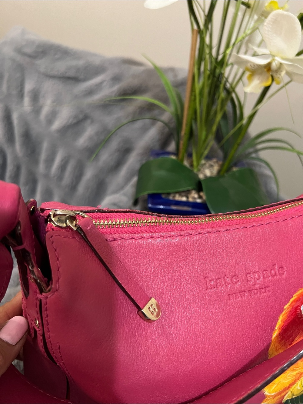 KATE SPADE Sadie Pink Leather Novelty Shoulder Bag with Parrot Painting EUC - Picture 7 of 9